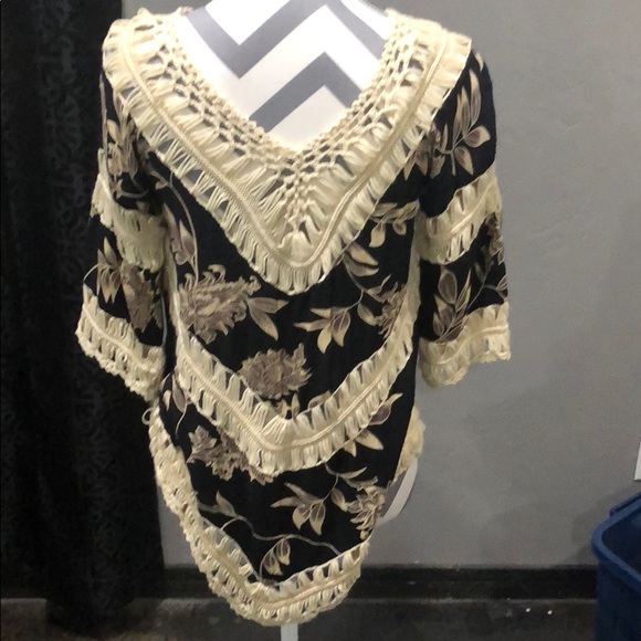 Top - Picture 2 of 2